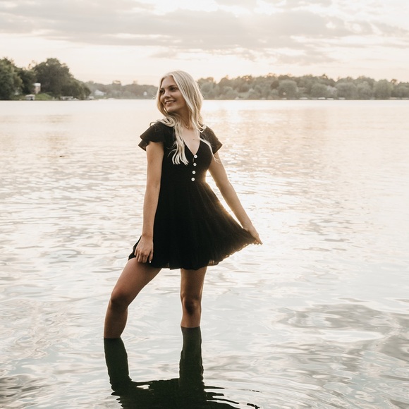 Princess Polly Dresses & Skirts - Princess Polly Black Dress